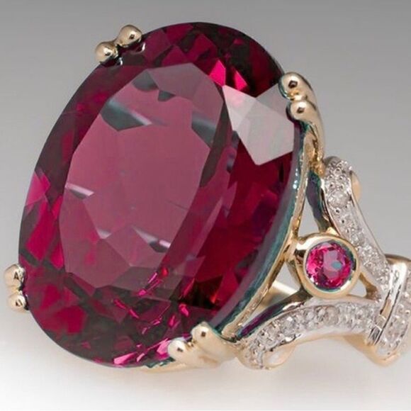 ♥️ NEW ruby red crystal cocktail ring ♥️ - Picture 1 of 6